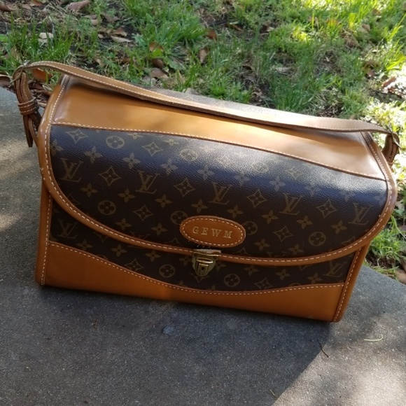 Louis Vuitton Handbags - Louis Vuitton travel vanity